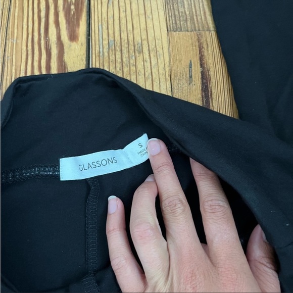 Glassons Straight Leg Leggings - Picture 2 of 3